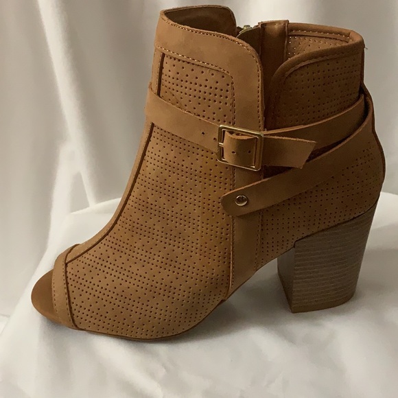 ⭐️ Qupid Open Toe Heels - Picture 3 of 10